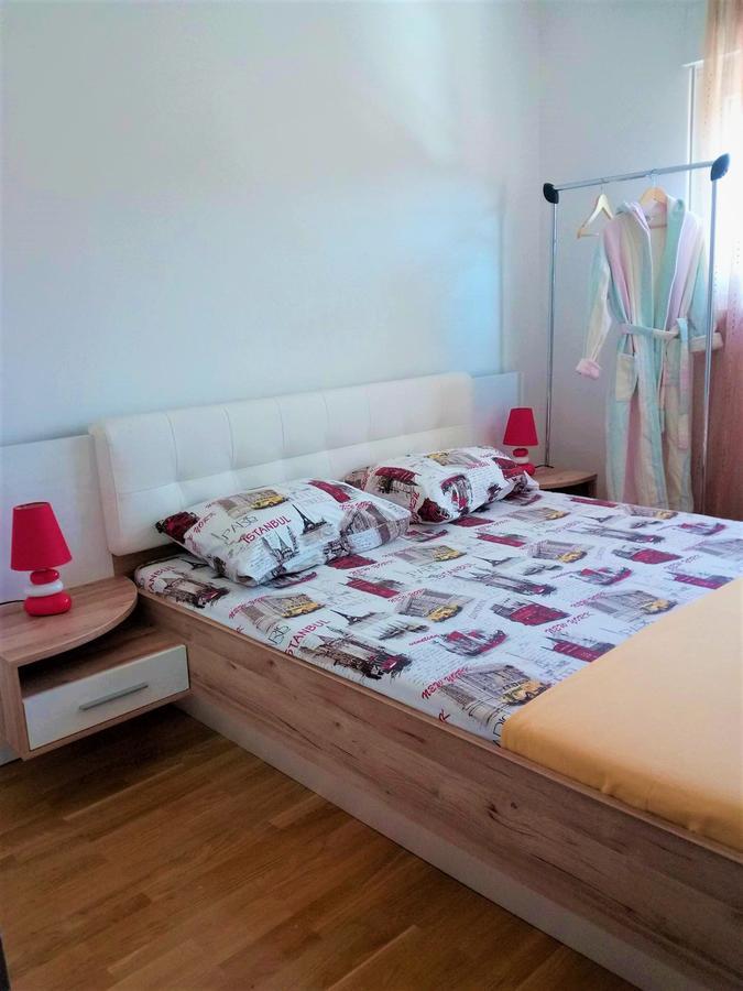 Apartment Tea Τσέτινιε Εξωτερικό φωτογραφία