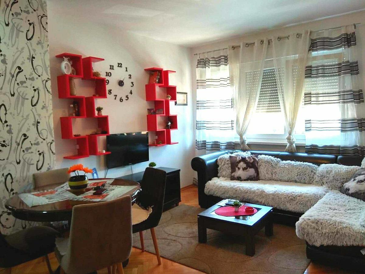Apartment Tea Τσέτινιε Εξωτερικό φωτογραφία