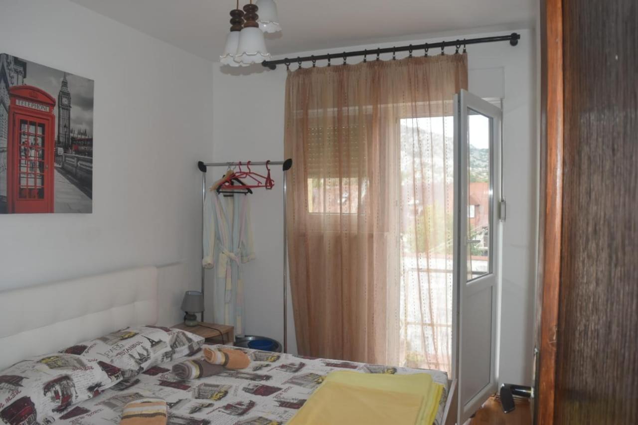 Apartment Tea Τσέτινιε Εξωτερικό φωτογραφία